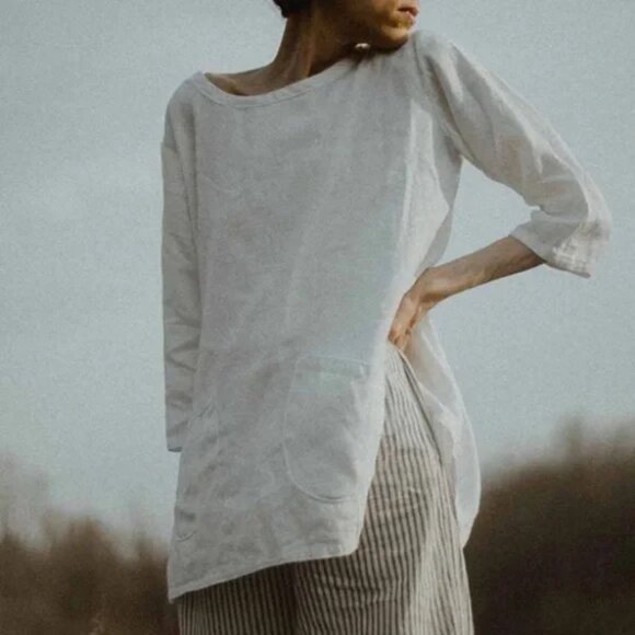 hearts desire Tops - HEART’S DESIRE LINEN cream Top - Size Medium